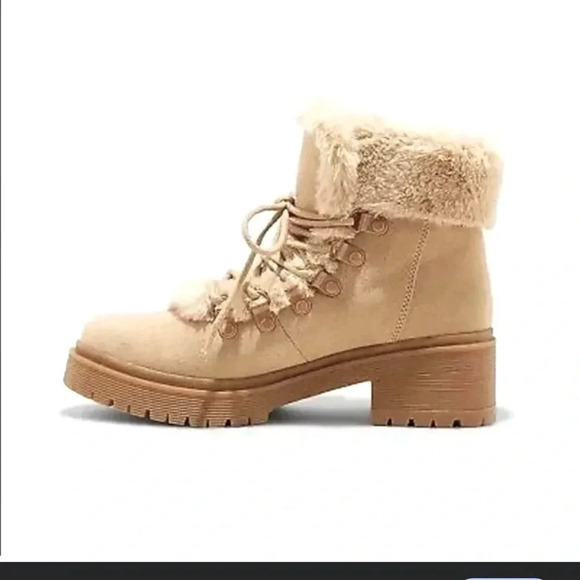 A New Day ankle boots cream and tan faux suede faux fur combat lace up  size 8.5 - Picture 1 of 8